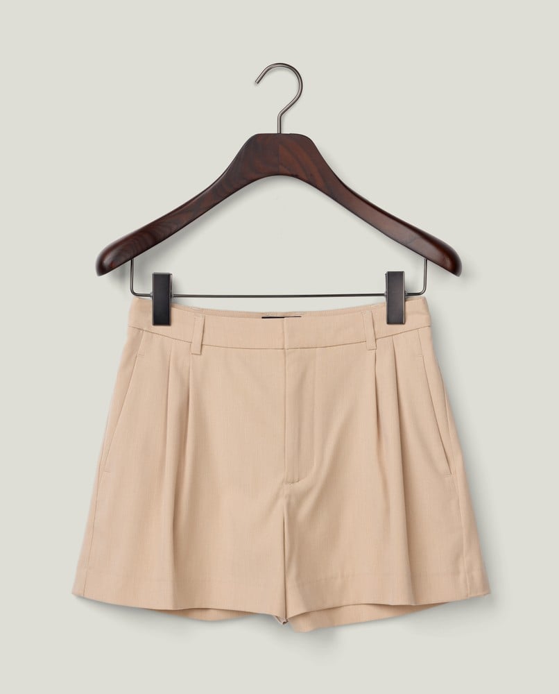 Classic tailored shorts, light beige | Lexington